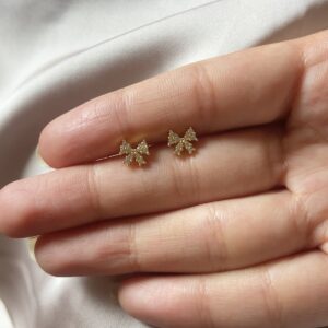 Bow Studs (Pair)