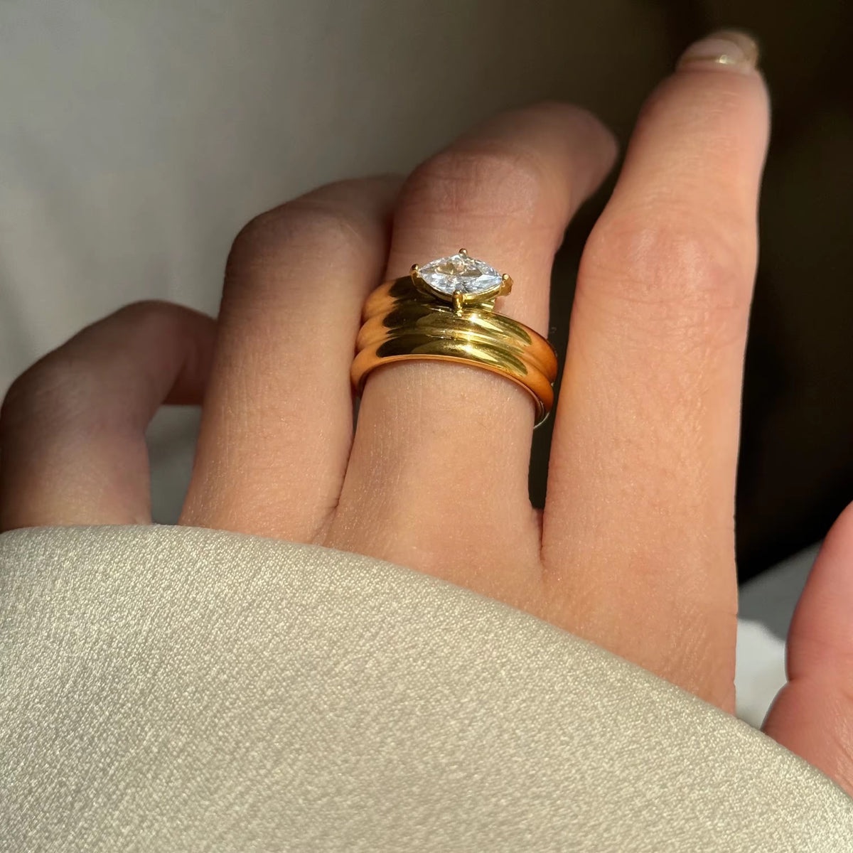Sloane Ring