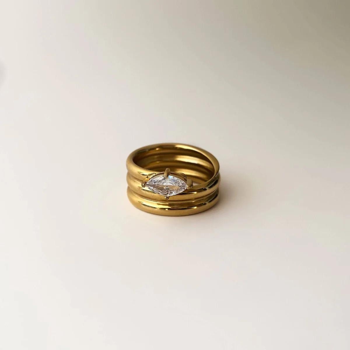 Sloane Ring