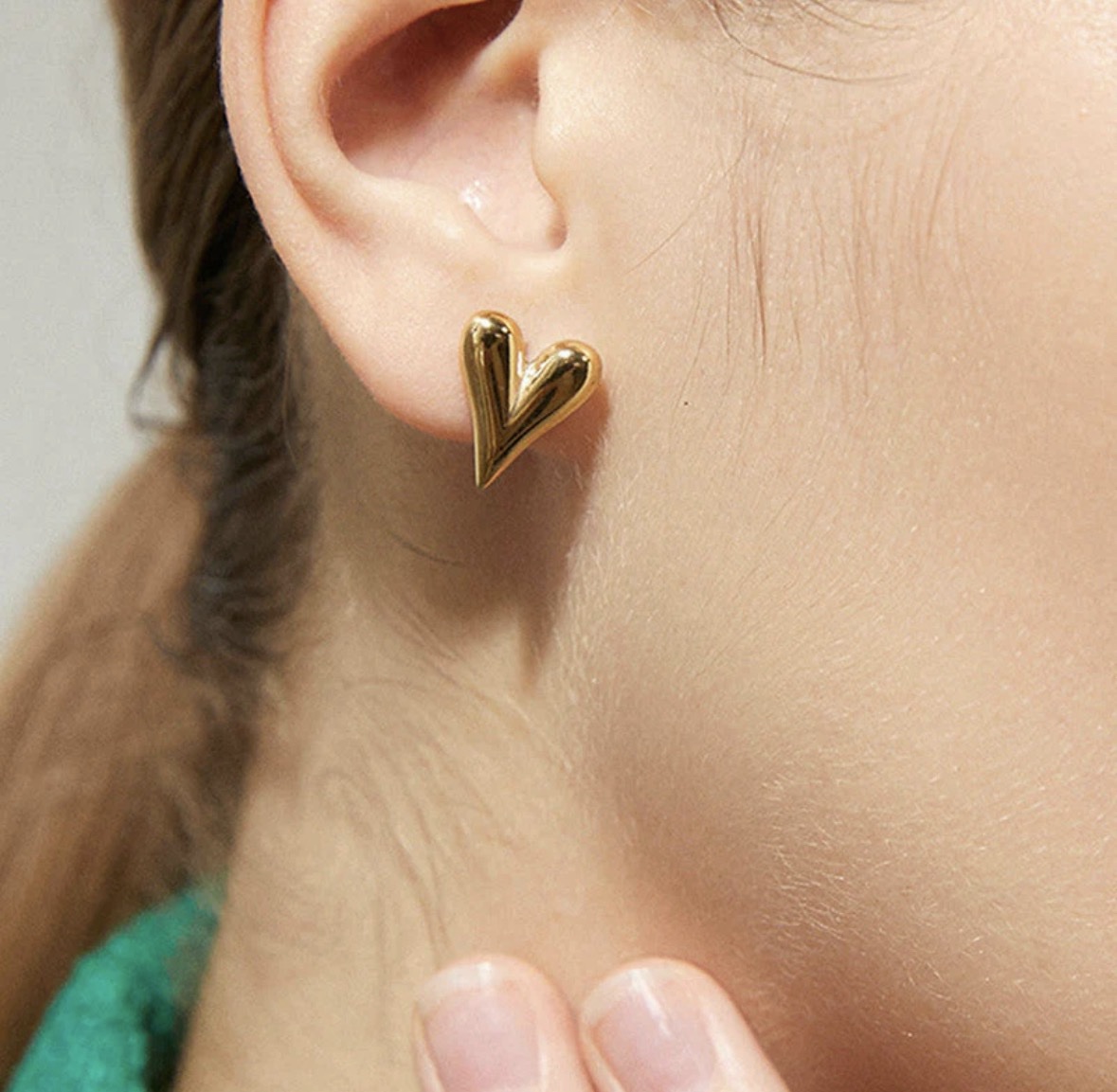 Elsa Heart Studs