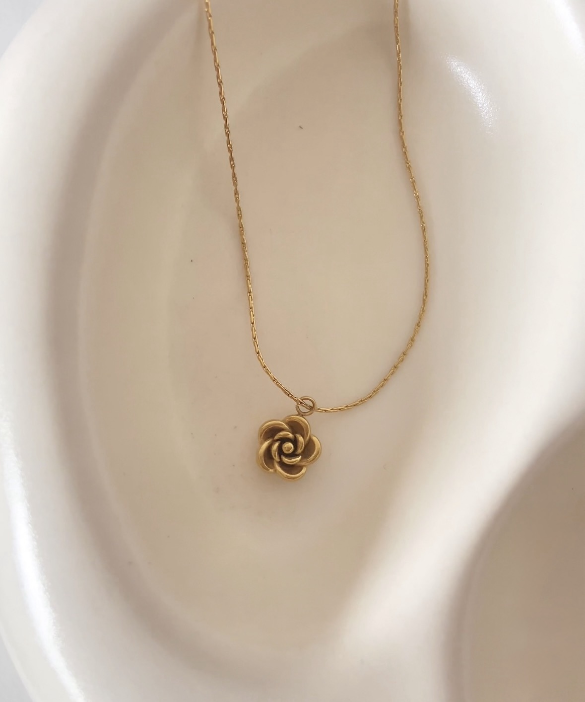Rose Necklace