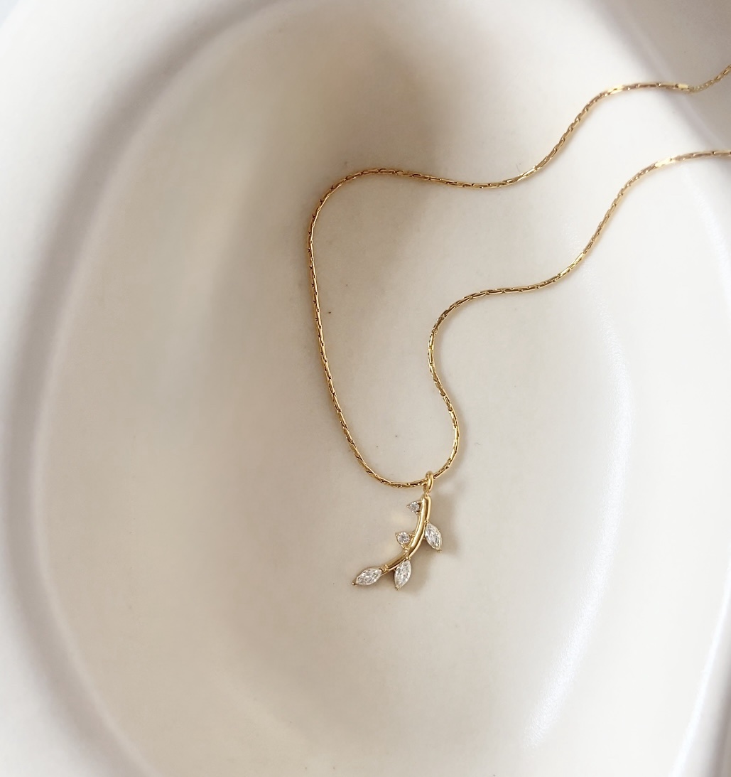 Nora Necklace