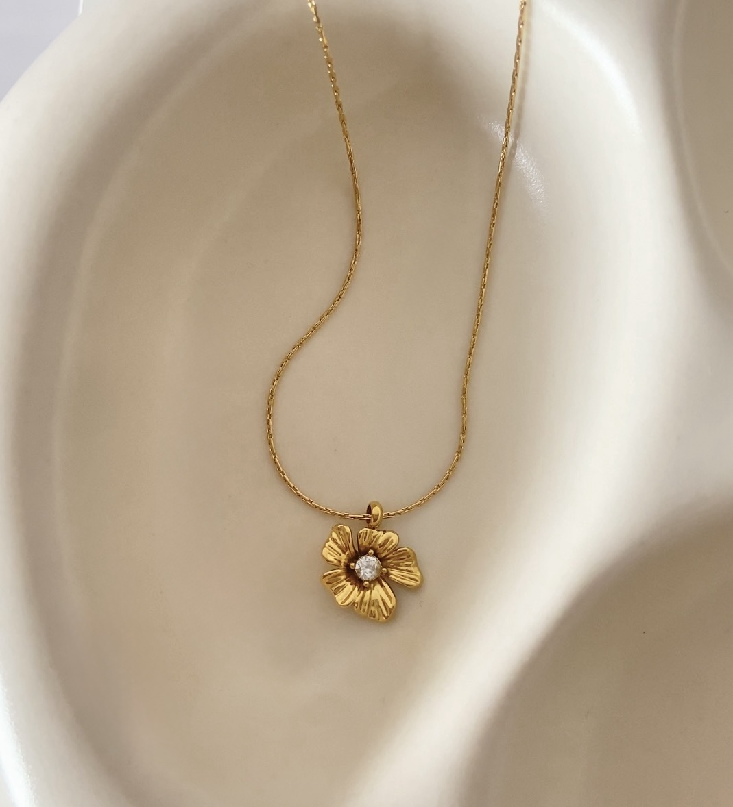 Iris Necklace