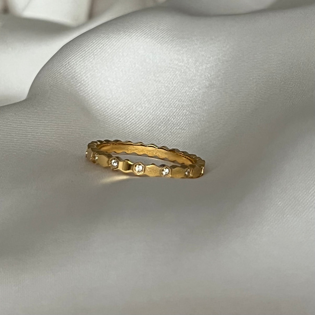 Leo Ring