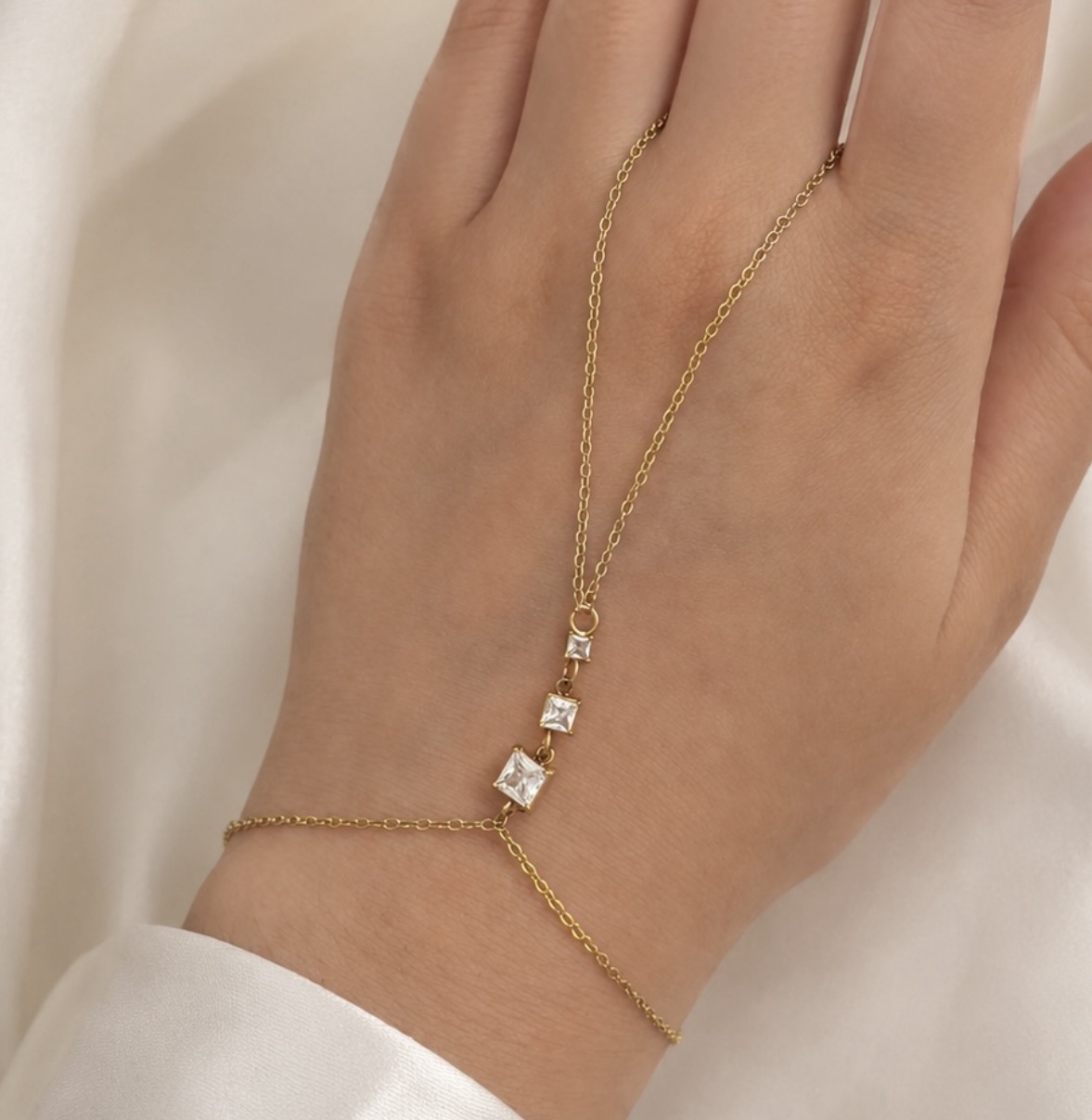 Lana Handchain